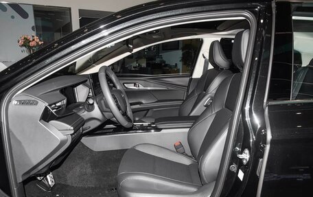 Toyota Camry, 2025 год, 4 140 000 рублей, 10 фотография