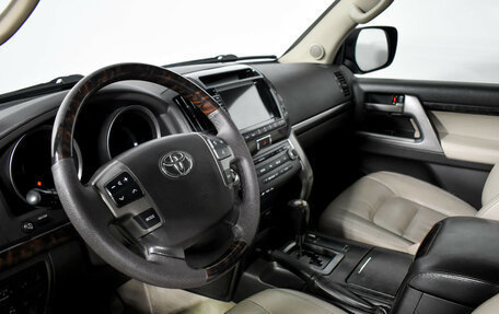 Toyota Land Cruiser 200, 2010 год, 2 900 000 рублей, 9 фотография