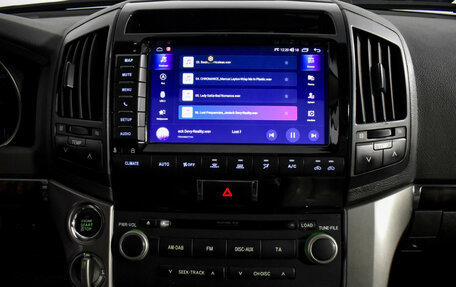 Toyota Land Cruiser 200, 2010 год, 2 900 000 рублей, 17 фотография