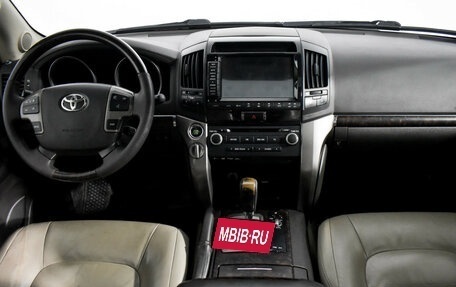 Toyota Land Cruiser 200, 2010 год, 2 900 000 рублей, 14 фотография