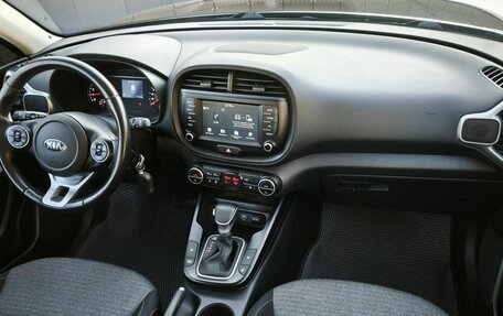 KIA Soul III, 2019 год, 1 890 000 рублей, 17 фотография