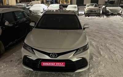 Toyota Camry, 2021 год, 3 550 000 рублей, 1 фотография