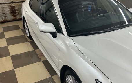 Toyota Camry, 2021 год, 3 550 000 рублей, 4 фотография