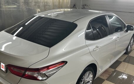 Toyota Camry, 2021 год, 3 550 000 рублей, 5 фотография