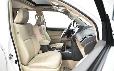 Toyota Land Cruiser Prado 150 рестайлинг 2, 2022 год, 6 549 000 рублей, 8 фотография