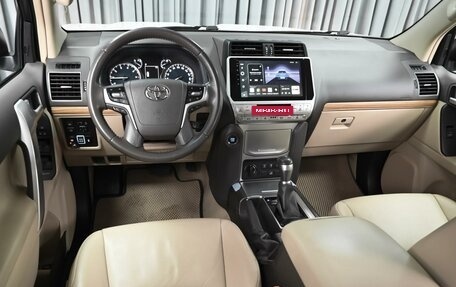 Toyota Land Cruiser Prado 150 рестайлинг 2, 2022 год, 6 549 000 рублей, 6 фотография