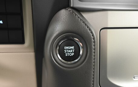 Toyota Land Cruiser Prado 150 рестайлинг 2, 2022 год, 6 549 000 рублей, 21 фотография