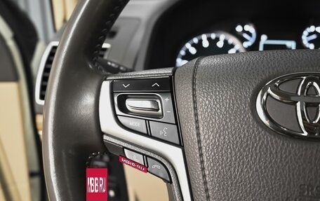 Toyota Land Cruiser Prado 150 рестайлинг 2, 2022 год, 6 549 000 рублей, 22 фотография