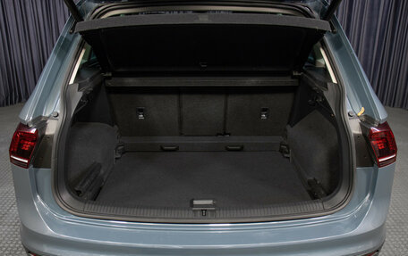 Volkswagen Tiguan II, 2019 год, 2 598 000 рублей, 10 фотография