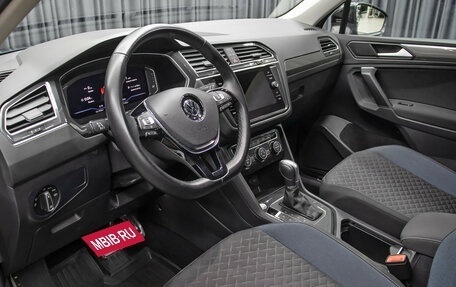 Volkswagen Tiguan II, 2019 год, 2 598 000 рублей, 16 фотография