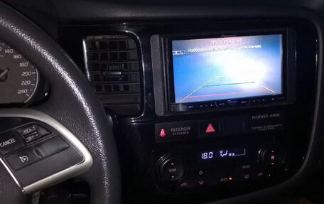 Mitsubishi Outlander III рестайлинг 3, 2012 год, 1 299 000 рублей, 8 фотография