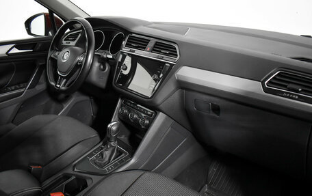 Volkswagen Tiguan II, 2020 год, 2 279 000 рублей, 13 фотография