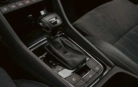 Skoda Karoq I, 2021 год, 2 390 000 рублей, 12 фотография