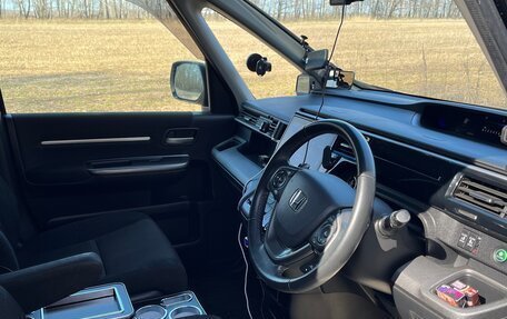 Honda Stepwgn IV, 2018 год, 2 500 000 рублей, 4 фотография