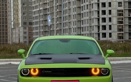 Dodge Challenger III рестайлинг 2, 2019 год, 6 200 000 рублей, 1 фотография