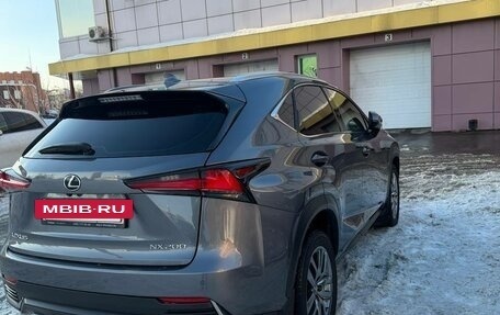 Lexus NX I, 2017 год, 2 900 000 рублей, 3 фотография