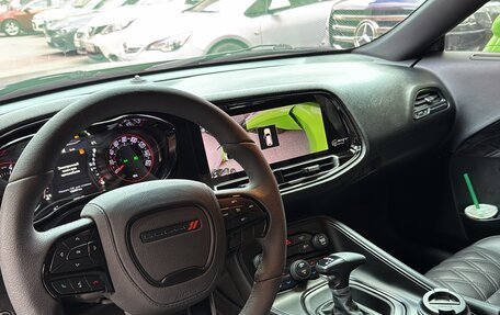 Dodge Challenger III рестайлинг 2, 2019 год, 6 200 000 рублей, 10 фотография