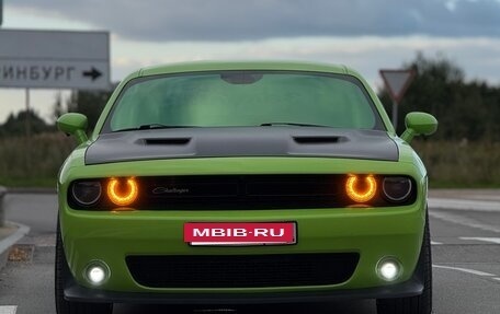Dodge Challenger III рестайлинг 2, 2019 год, 6 200 000 рублей, 16 фотография