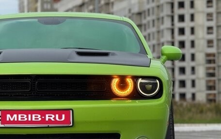 Dodge Challenger III рестайлинг 2, 2019 год, 6 200 000 рублей, 18 фотография