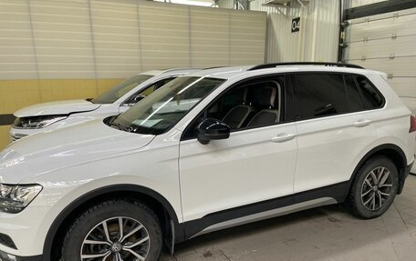 Volkswagen Tiguan II, 2019 год, 2 818 000 рублей, 4 фотография