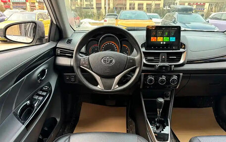 Toyota Yaris XP150 рестайлинг, 2022 год, 1 069 099 рублей, 8 фотография