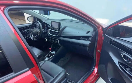 Toyota Yaris XP150 рестайлинг, 2022 год, 959 099 рублей, 11 фотография