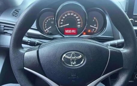Toyota Yaris XP150 рестайлинг, 2022 год, 959 099 рублей, 13 фотография