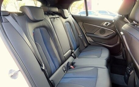 BMW 1 серия, 2023 год, 1 599 099 рублей, 22 фотография