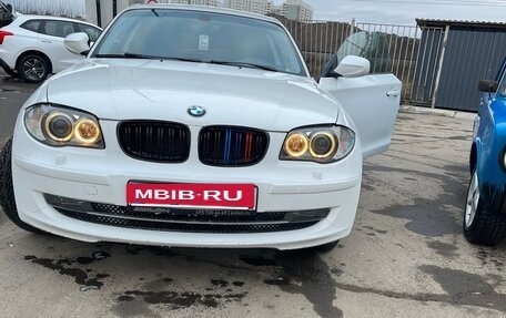 BMW 1 серия, 2010 год, 735 000 рублей, 3 фотография