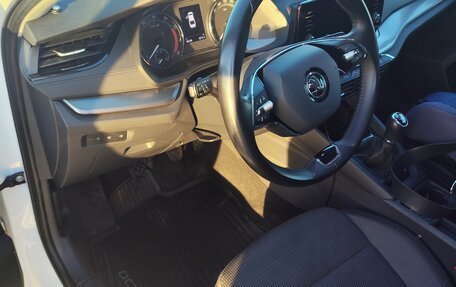 Skoda Octavia IV, 2021 год, 2 250 000 рублей, 11 фотография