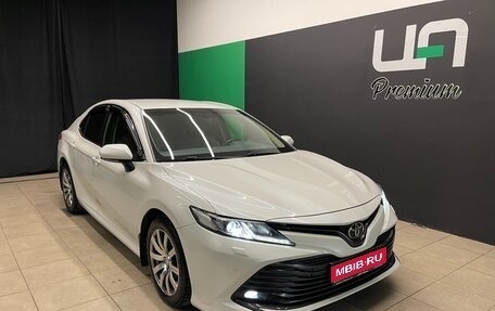 Toyota Camry, 2019 год, 2 850 000 рублей, 1 фотография