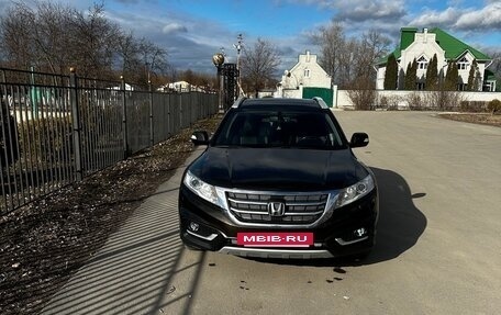 Honda Crosstour I рестайлинг, 2014 год, 1 920 000 рублей, 34 фотография
