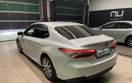 Toyota Camry, 2019 год, 2 850 000 рублей, 4 фотография