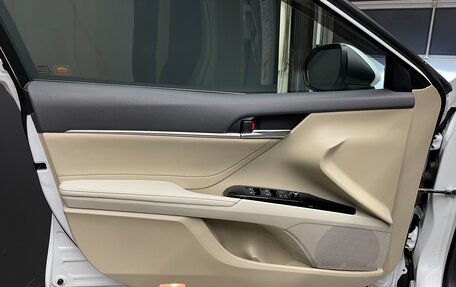 Toyota Camry, 2019 год, 2 850 000 рублей, 9 фотография