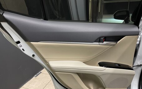 Toyota Camry, 2019 год, 2 850 000 рублей, 21 фотография