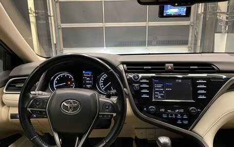 Toyota Camry, 2019 год, 2 850 000 рублей, 14 фотография