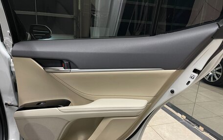 Toyota Camry, 2019 год, 2 850 000 рублей, 23 фотография