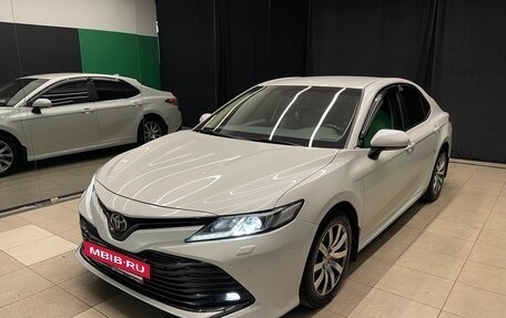 Toyota Camry, 2019 год, 2 850 000 рублей, 3 фотография