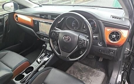 Toyota Auris II, 2015 год, 1 000 000 рублей, 2 фотография