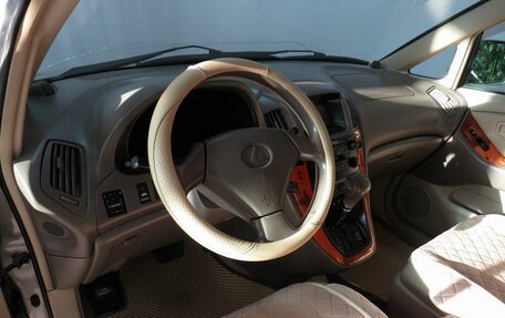 Lexus RX IV рестайлинг, 2000 год, 827 000 рублей, 14 фотография