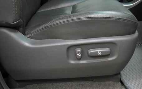 Toyota Land Cruiser Prado 120 рестайлинг, 2007 год, 2 450 000 рублей, 26 фотография