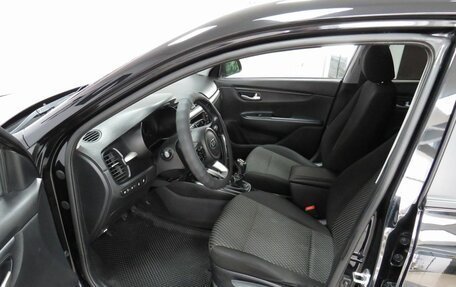 KIA Rio IV, 2018 год, 995 000 рублей, 12 фотография