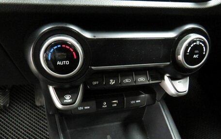 KIA Rio IV, 2018 год, 995 000 рублей, 16 фотография