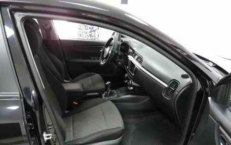 KIA Rio IV, 2018 год, 995 000 рублей, 21 фотография