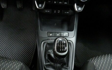 KIA Rio IV, 2018 год, 995 000 рублей, 17 фотография