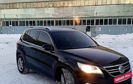 Volkswagen Tiguan I, 2010 год, 950 000 рублей, 2 фотография