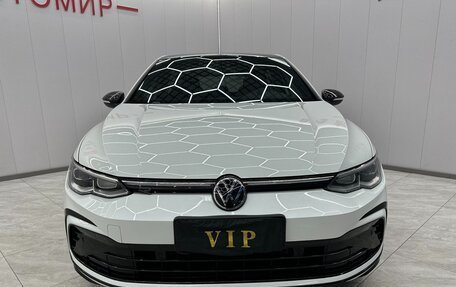 Volkswagen Golf VIII, 2023 год, 1 850 000 рублей, 2 фотография