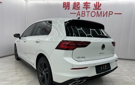 Volkswagen Golf VIII, 2023 год, 1 850 000 рублей, 6 фотография