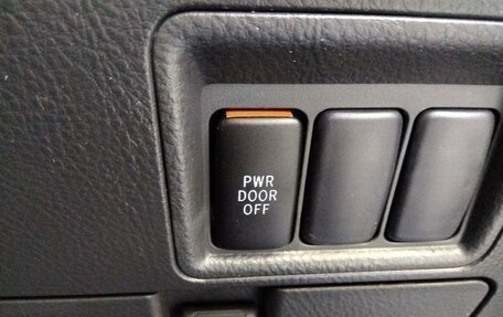 Toyota ISis I, 2014 год, 1 050 000 рублей, 19 фотография