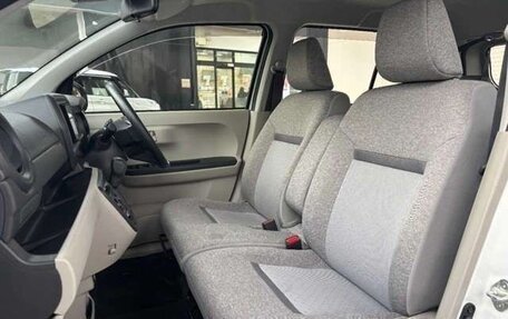 Toyota Passo III, 2021 год, 800 000 рублей, 16 фотография